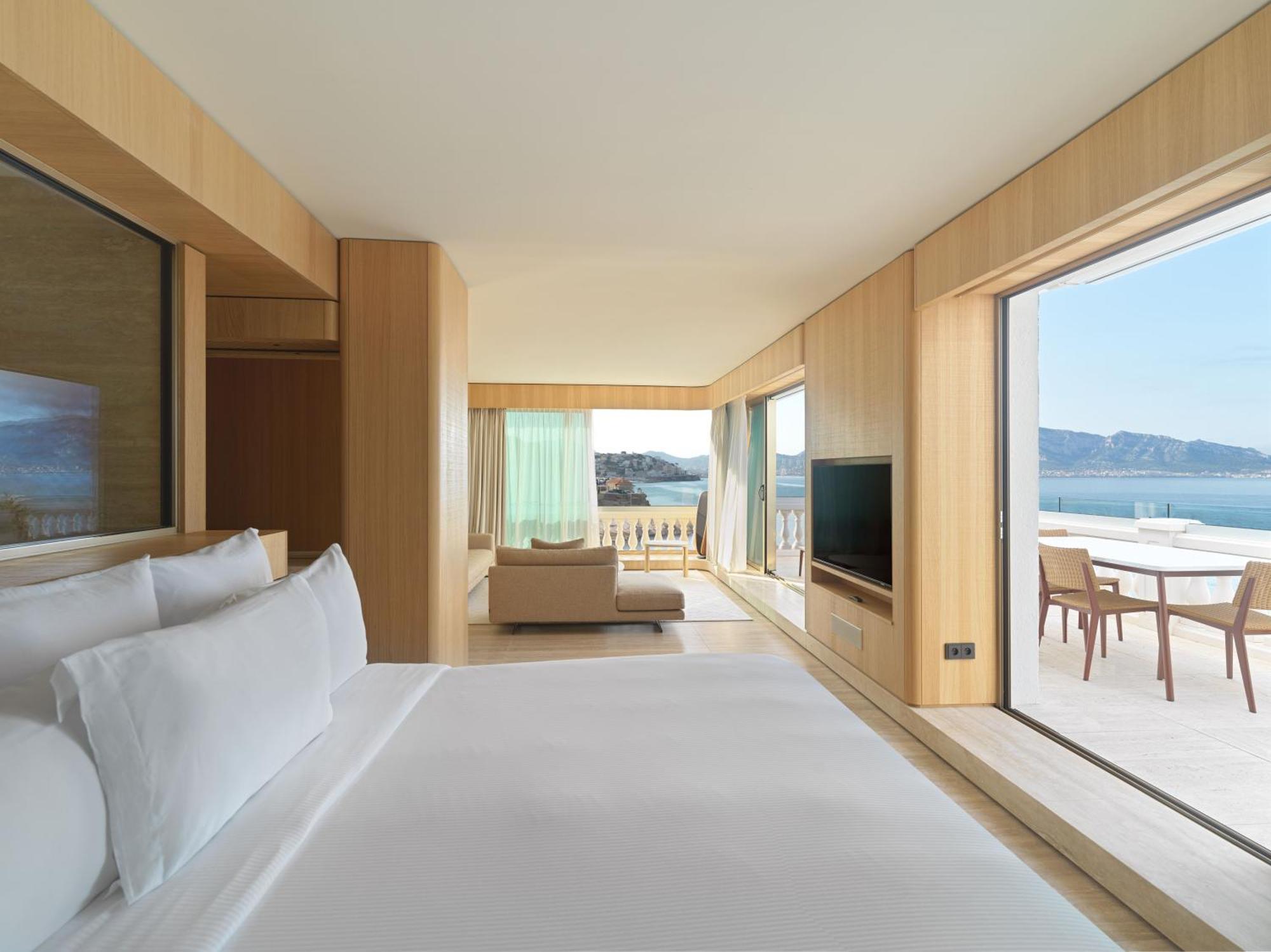 Suite Terrace,1649032746:JPEG